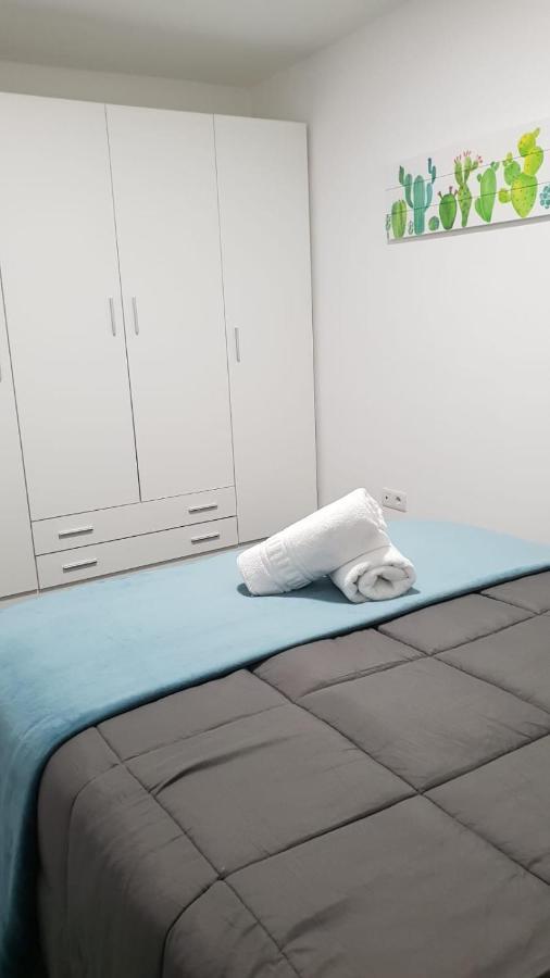 Apartament 5' Cc Yumbo San Bartolomé Esterno foto
